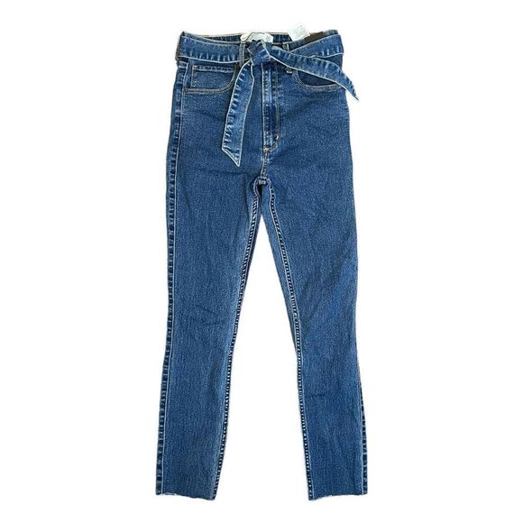 Abercrombie Belted High Rise Ankle Jeans Blue Wash Denim Raw Hem 2R 26 - Picture 1 of 5